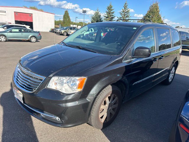 Used 2016 Chrysler Town & Country Touring Minivan/Van