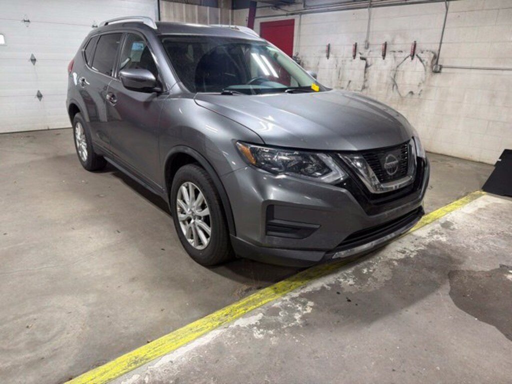 Used 2017 Nissan Rogue SV SUV