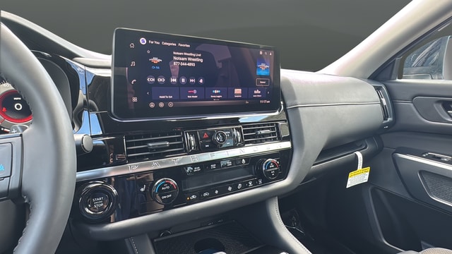 2026 Nissan Pathfinder SL - Photo 12
