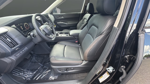 2026 Nissan Pathfinder SL - Photo 9