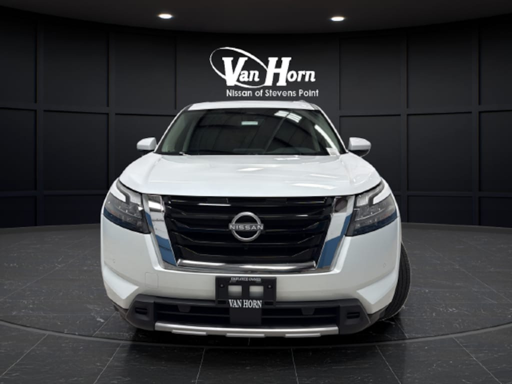 Used 2025 Nissan Pathfinder SL SUV