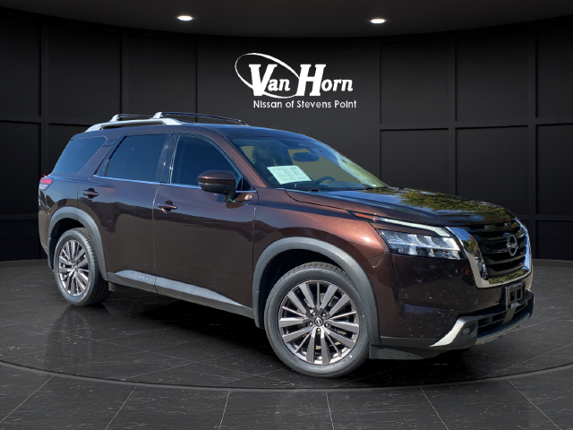 2022 Nissan Pathfinder SL