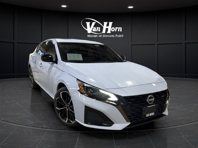2023 Nissan Altima SR
