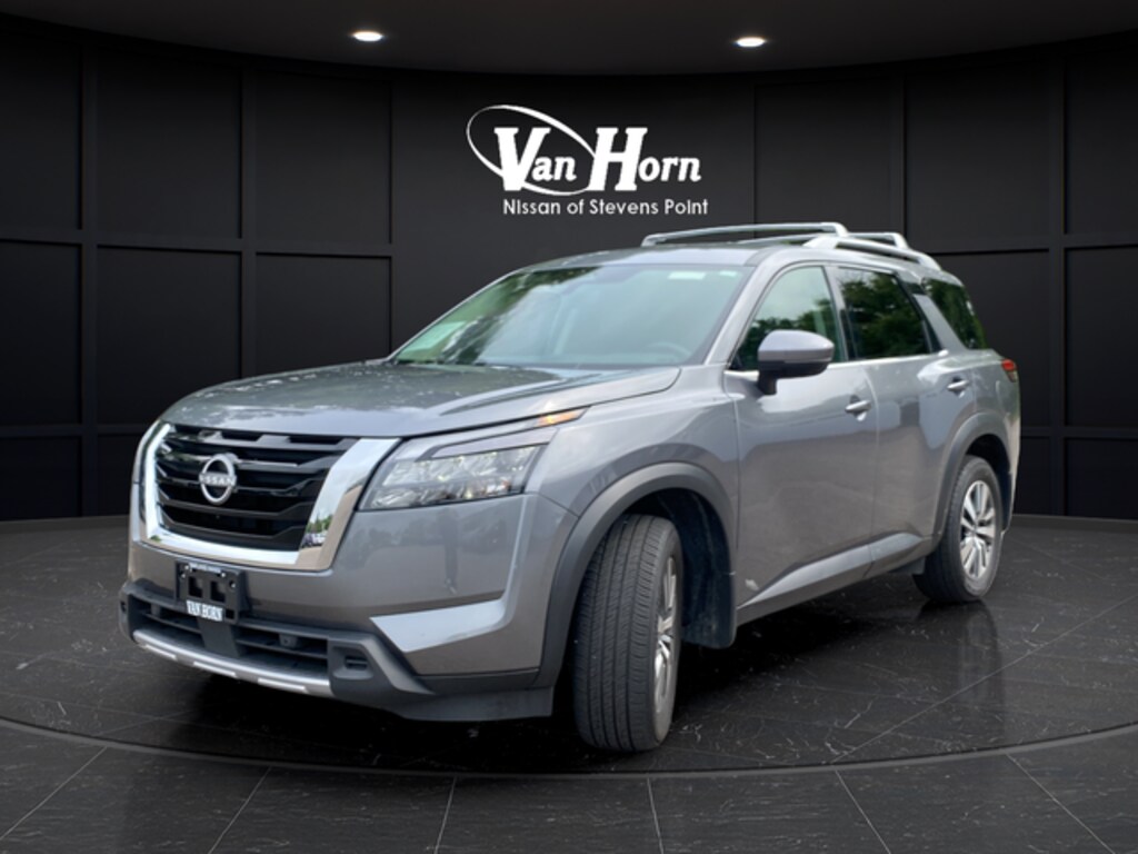Used 2025 Nissan Pathfinder SL SUV