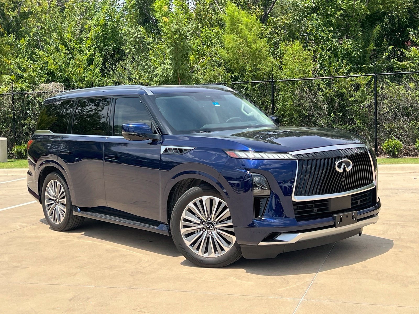 2025 INFINITI QX80