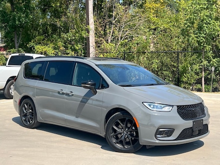 2025 Chrysler Pacifica Limited Minivan/Van