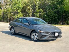 2026 Hyundai Elantra SE Sedan