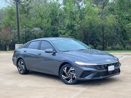 2026 Hyundai Elantra Limited Sedan