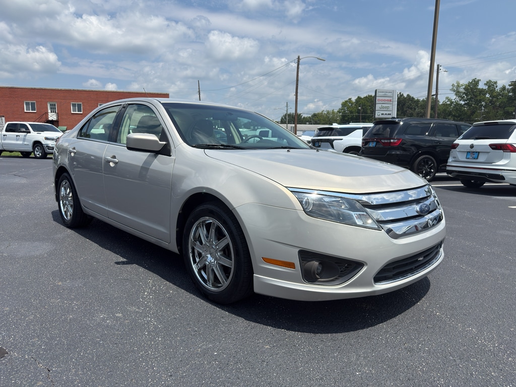 Used 2010 Ford Fusion SE with VIN 3FAHP0HA5AR257917 for sale in Whiteville, NC