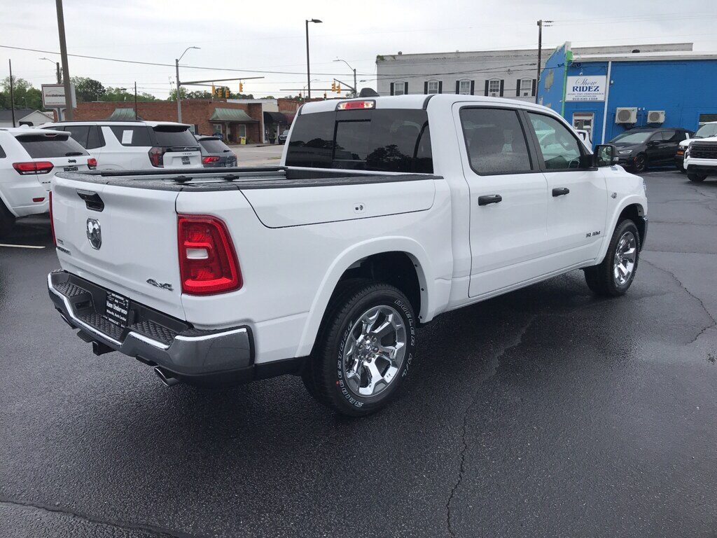 New 2026 Ram 1500 BIG HORN CREW CAB 4X4 5'7 BOX Pickup