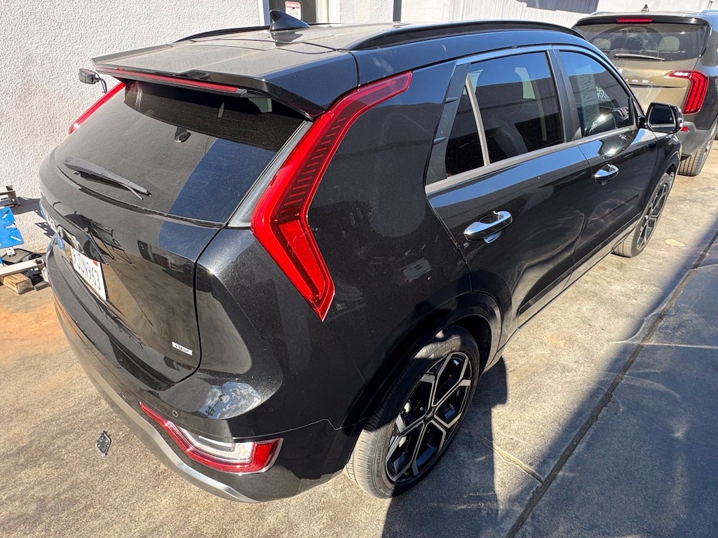 Certified 2023 Kia Niro SX Touring SUV