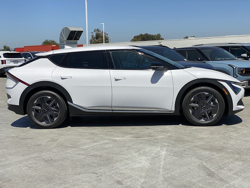 New 2026 Kia EV6 Light SUV