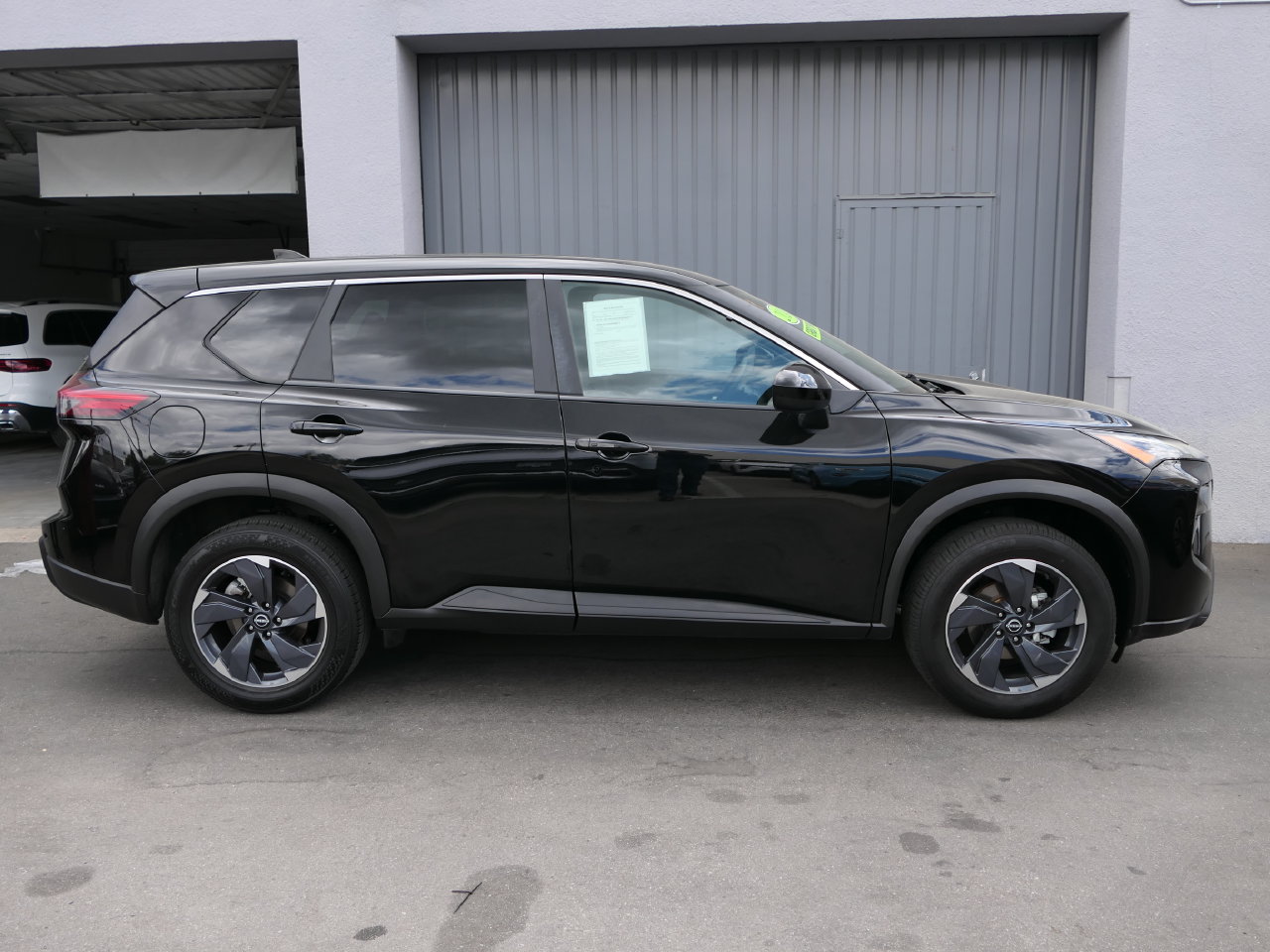 Used 2024 Nissan Rogue SV SUV