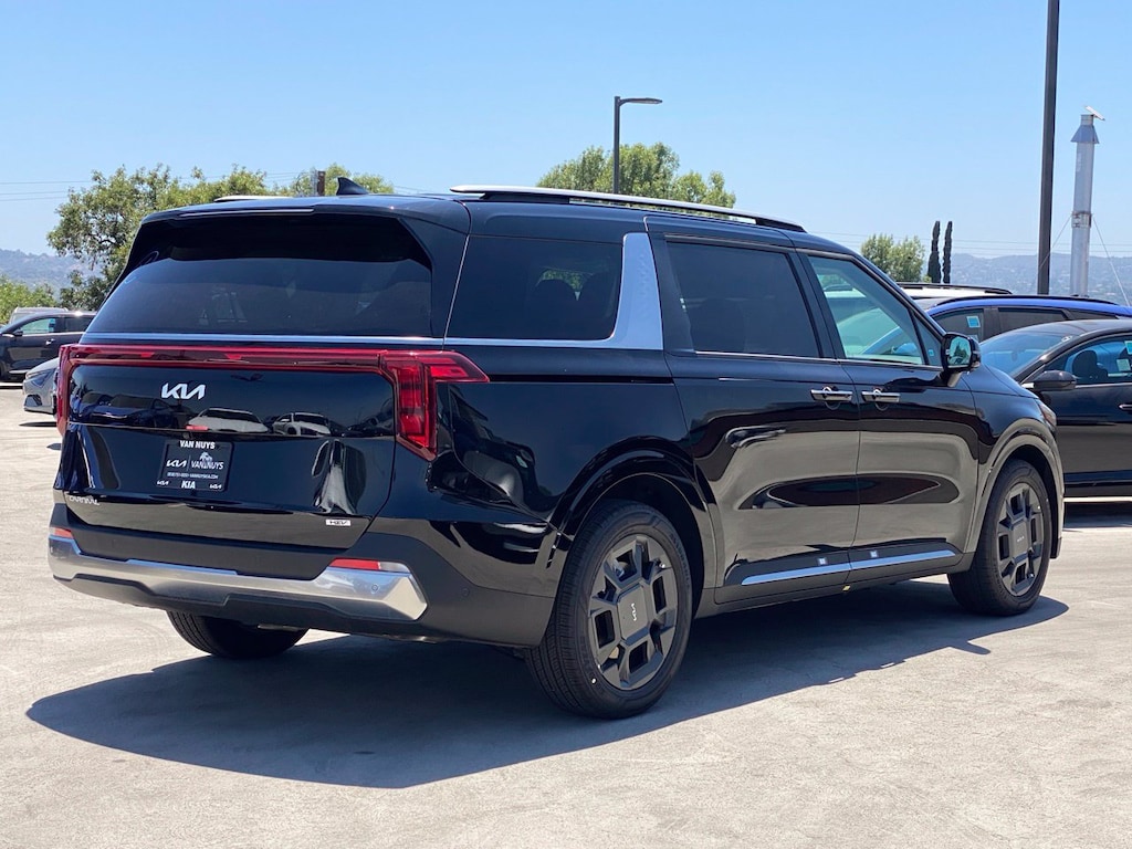 New 2026 Kia Carnival Hybrid SX Minivan/Van