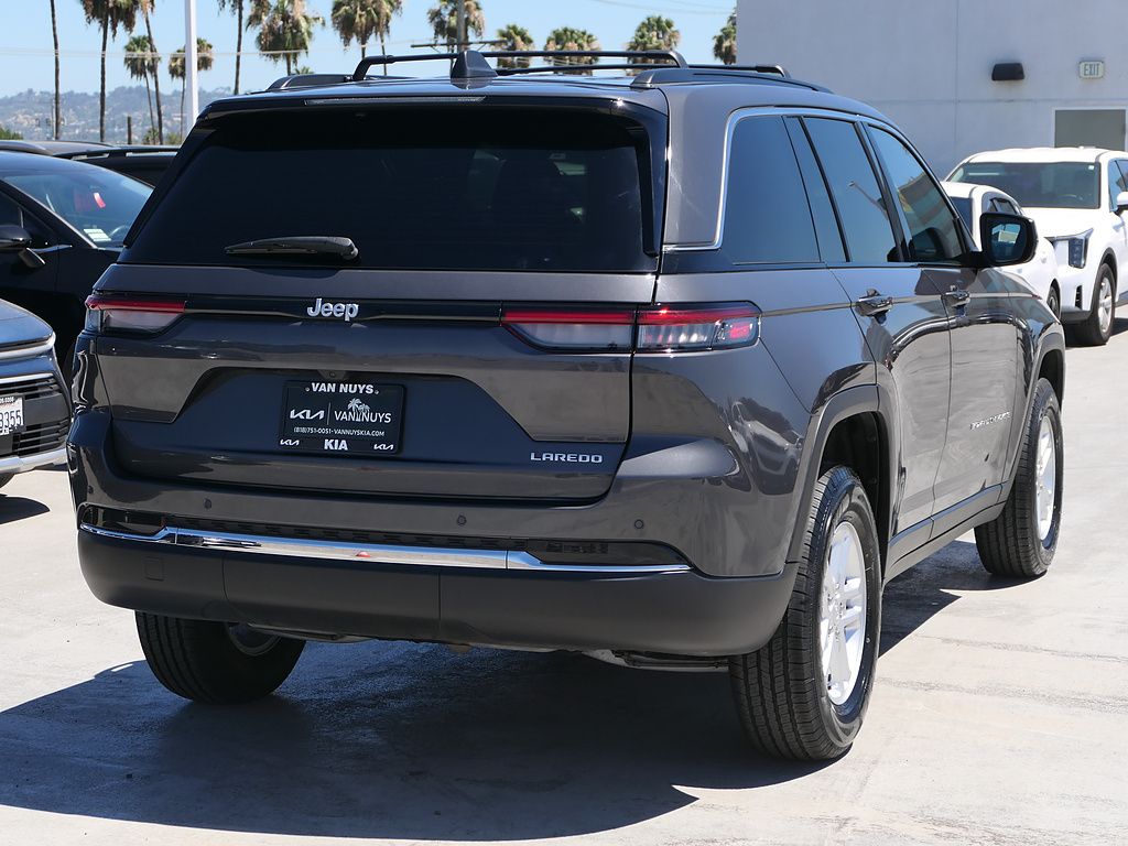 Used 2025 Jeep Grand Cherokee Laredo SUV