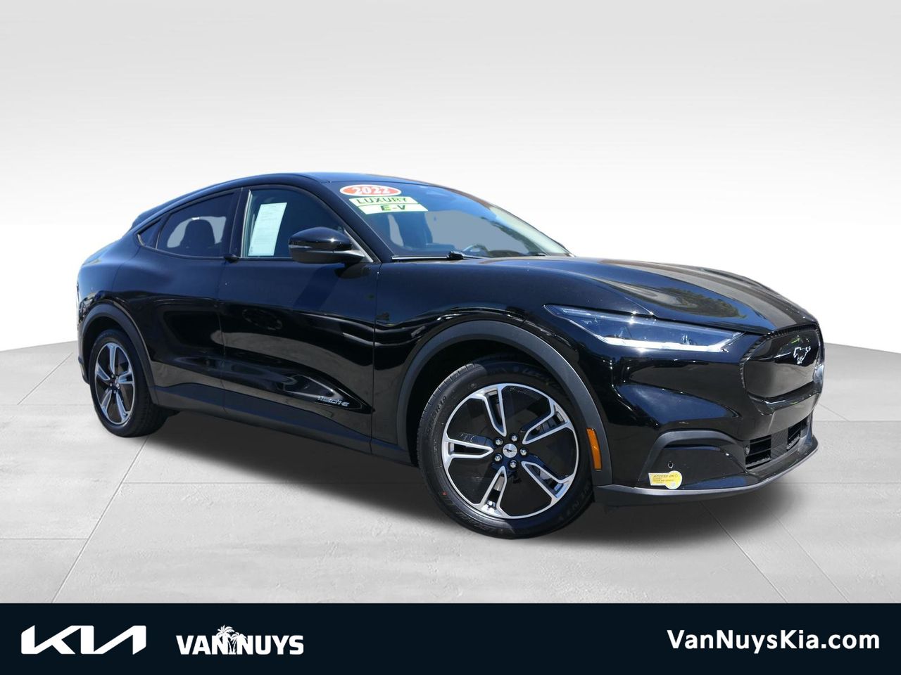 2022 Ford Mustang Mach-E