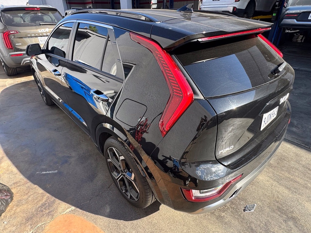 Certified 2023 Kia Niro SX Touring SUV