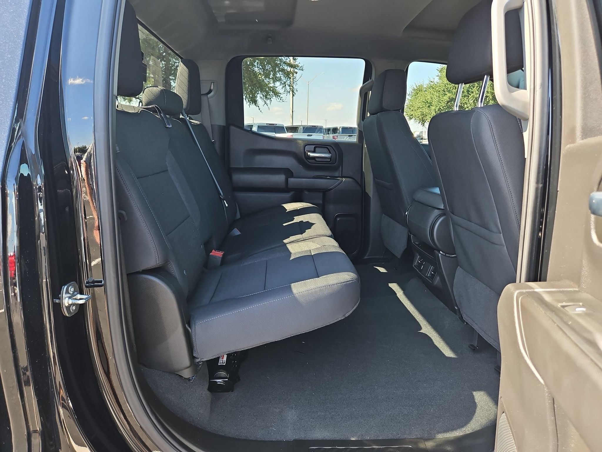 2025 Chevrolet Silverado 1500 Custom - Photo 25