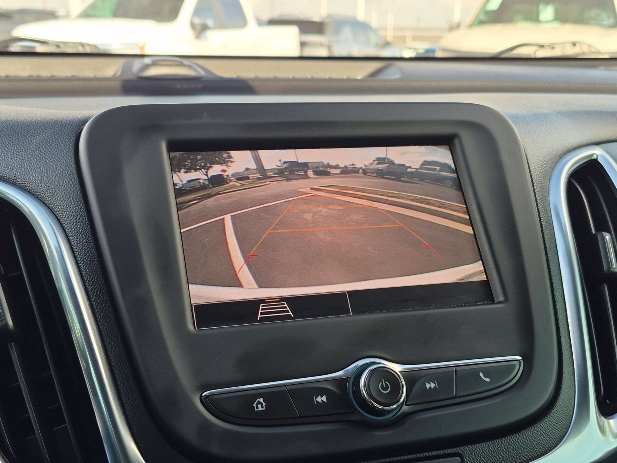 2022 Chevrolet Equinox LS - Photo 19