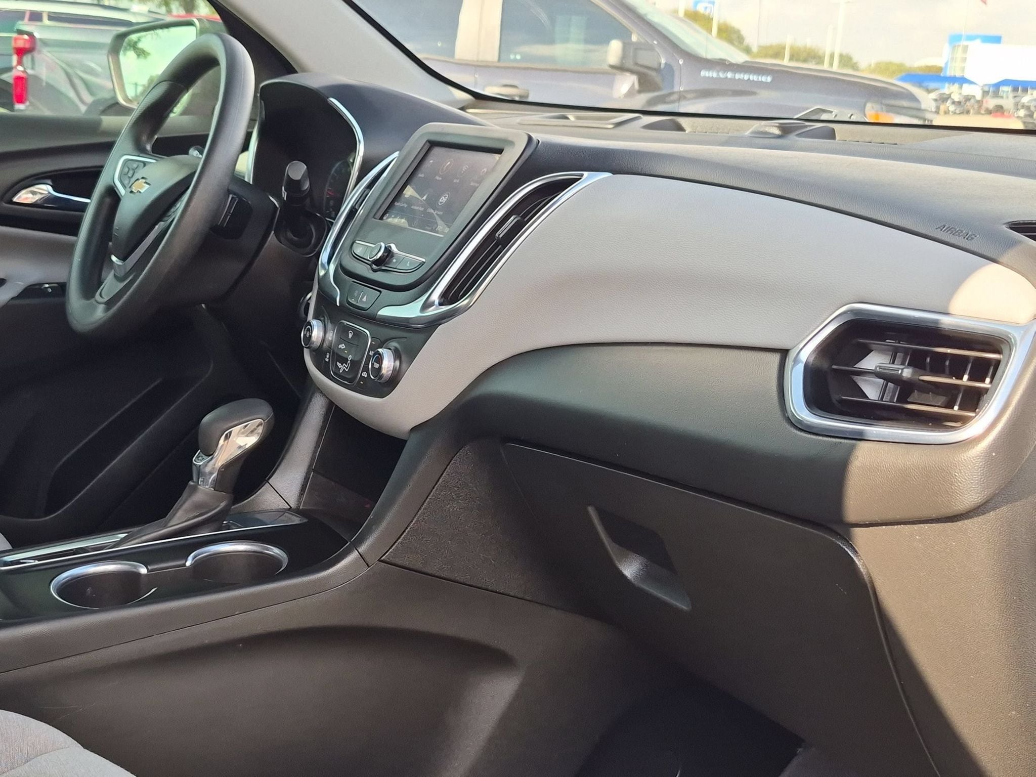 2022 Chevrolet Equinox LS - Photo 30