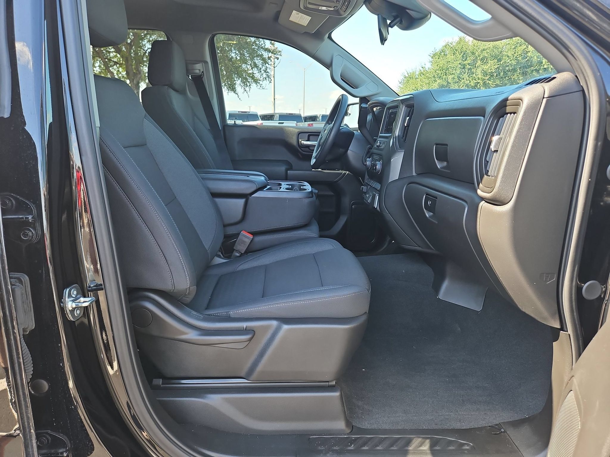 2025 Chevrolet Silverado 1500 Custom - Photo 27