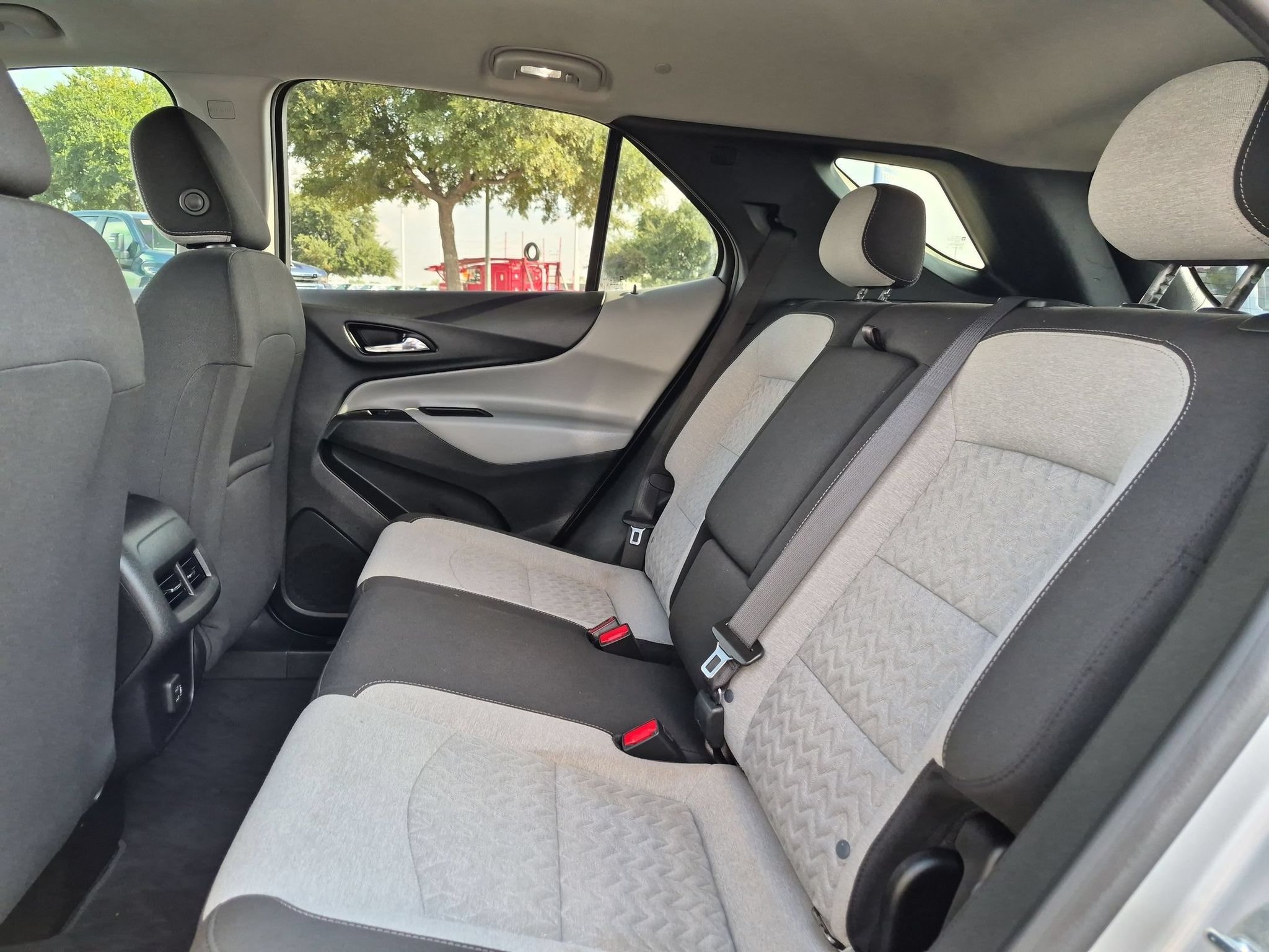 2022 Chevrolet Equinox LS - Photo 14