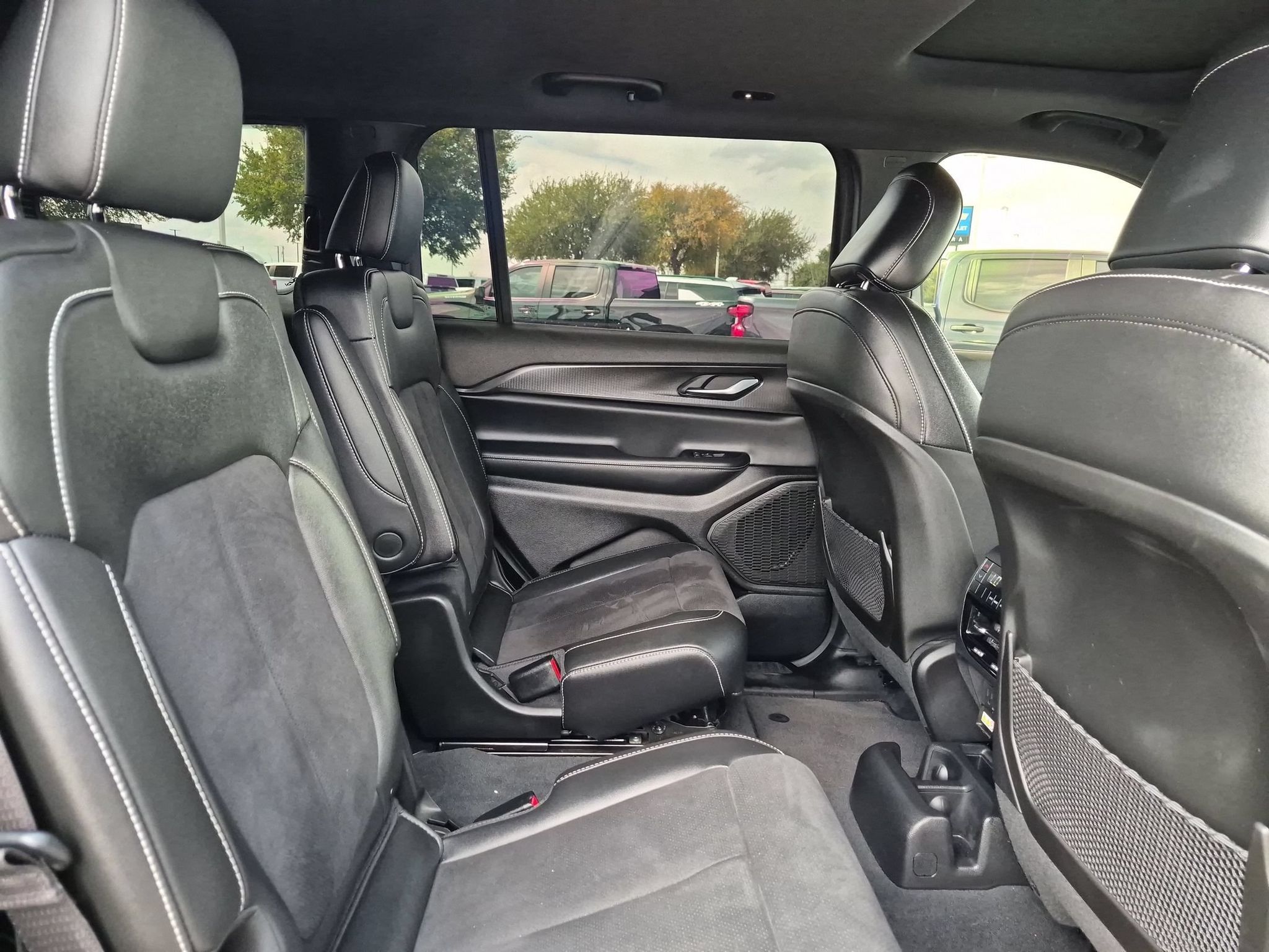 2024 Jeep Grand Cherokee L Altitude - Photo 28