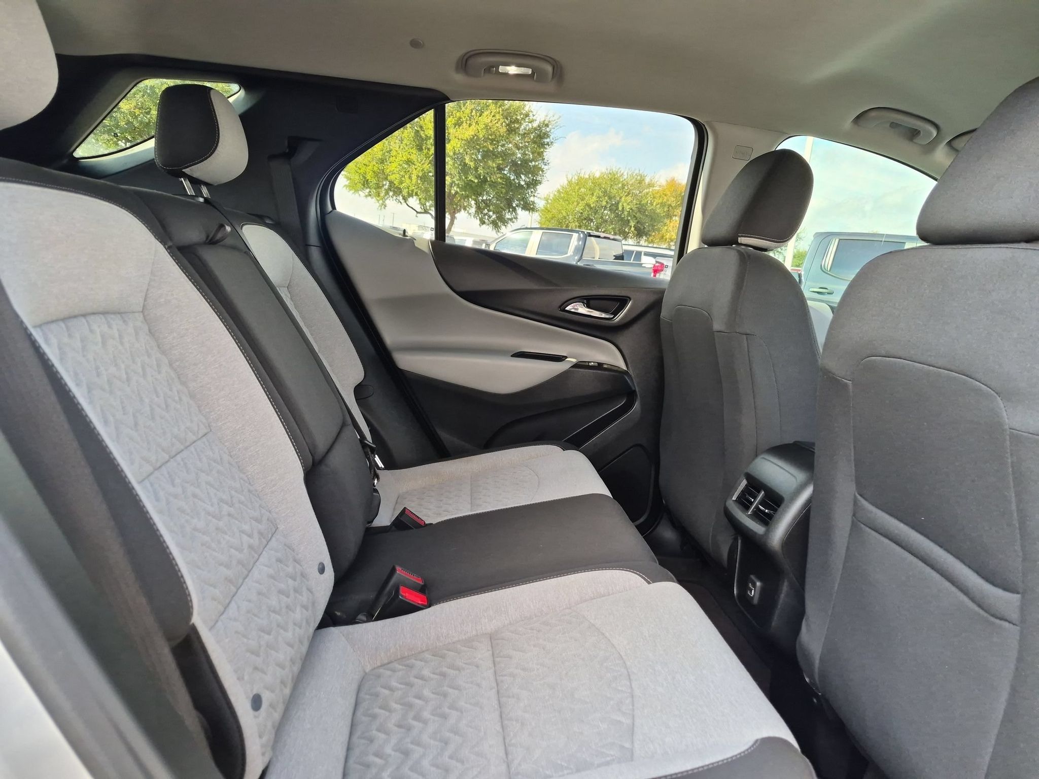 2022 Chevrolet Equinox LS - Photo 27