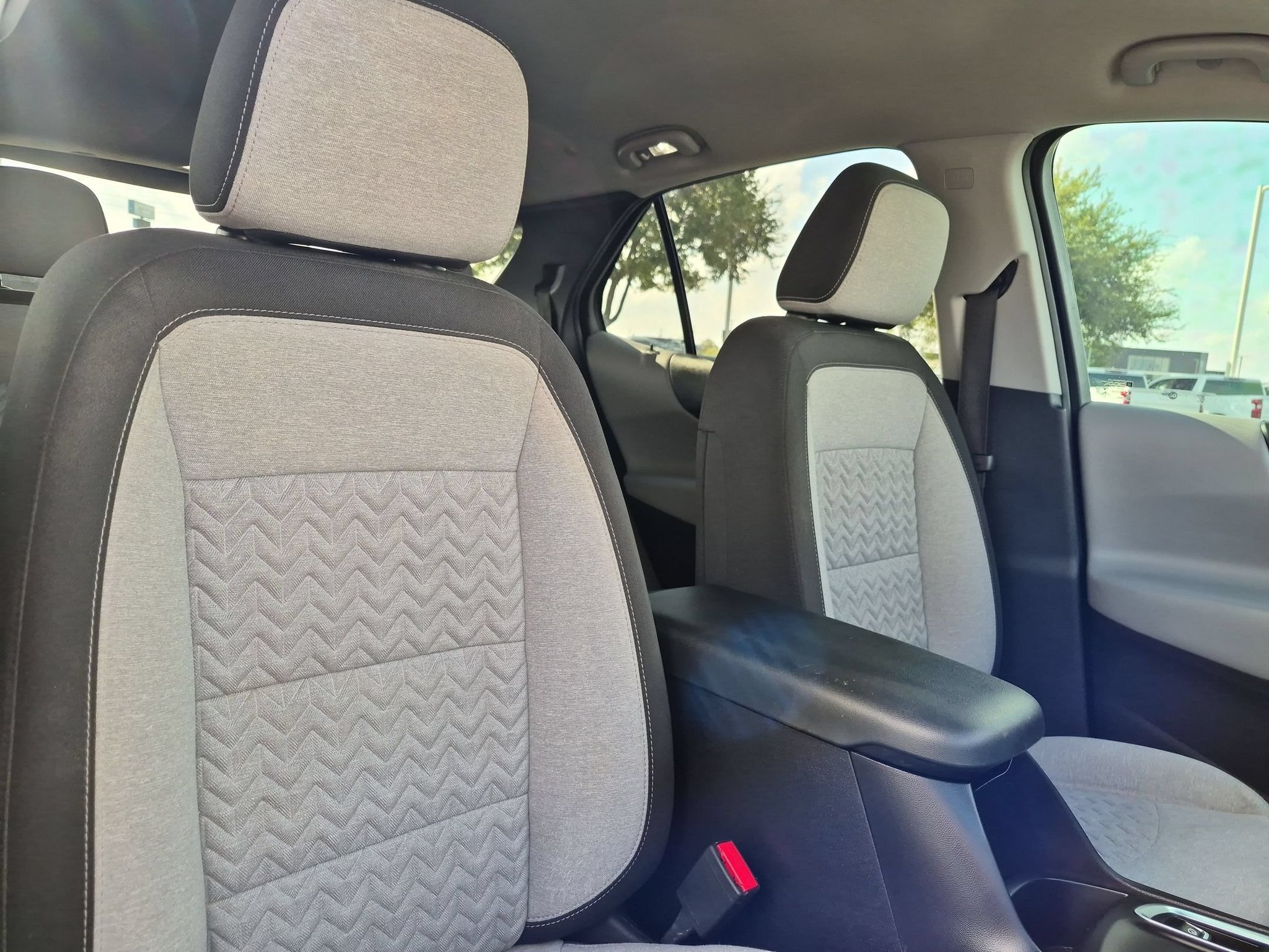 2022 Chevrolet Equinox LS - Photo 32