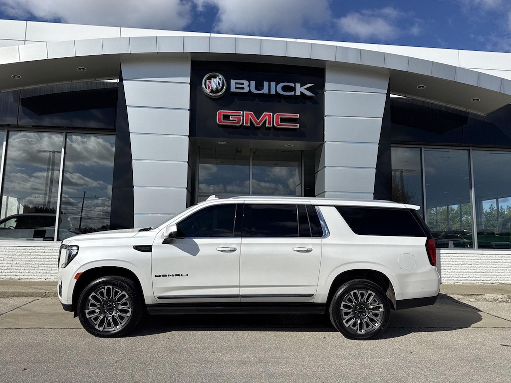 Used 2024 GMC Yukon XL Denali Ultimate SUV