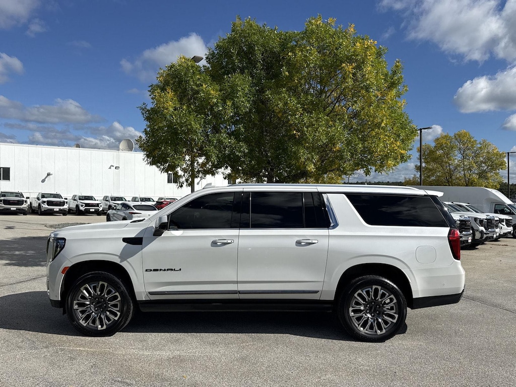 Used 2024 GMC Yukon XL Denali Ultimate SUV