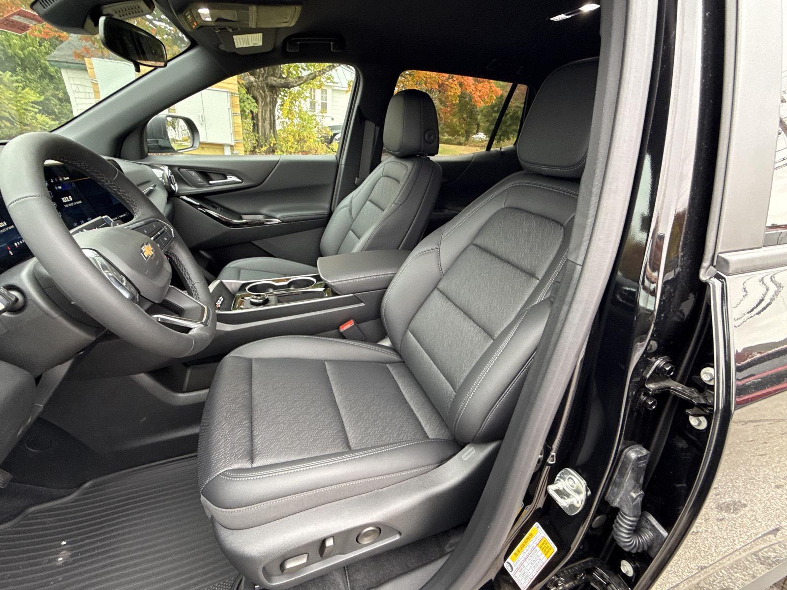2027 Chevrolet Equinox LT - Photo 12