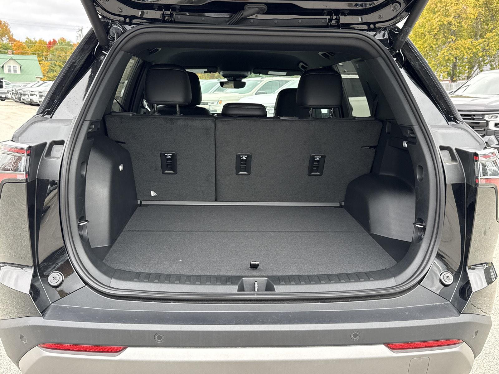 2027 Chevrolet Equinox LT - Photo 15