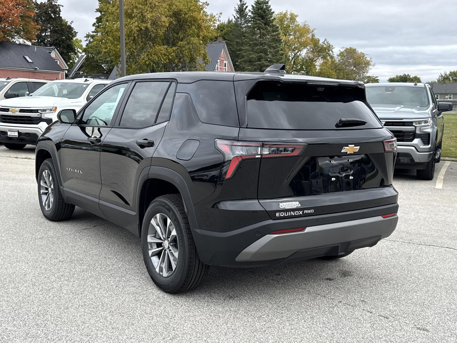 2027 Chevrolet Equinox LT - Photo 7