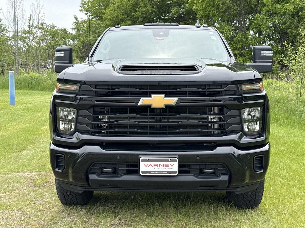 Used 2025 Chevrolet Silverado 2500 HD Custom Truck Crew Cab