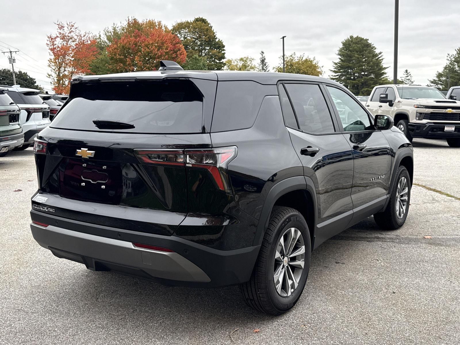 2027 Chevrolet Equinox LT - Photo 6