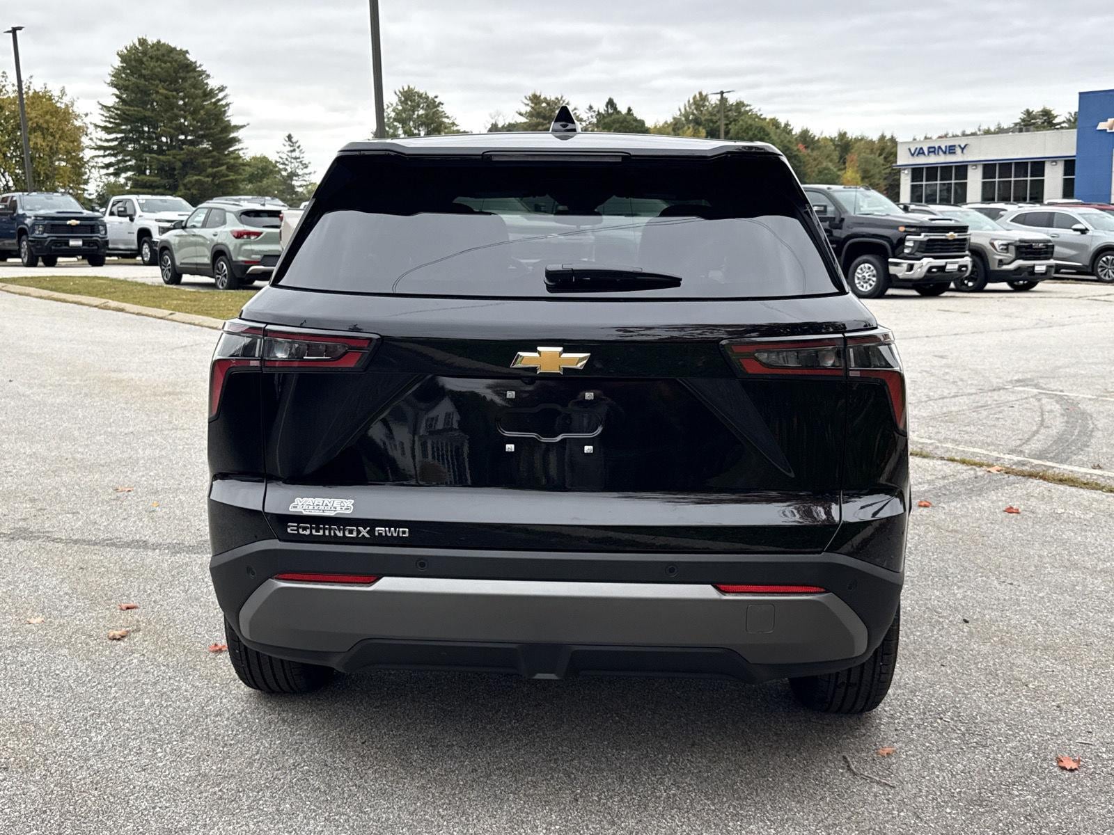 2027 Chevrolet Equinox LT - Photo 7