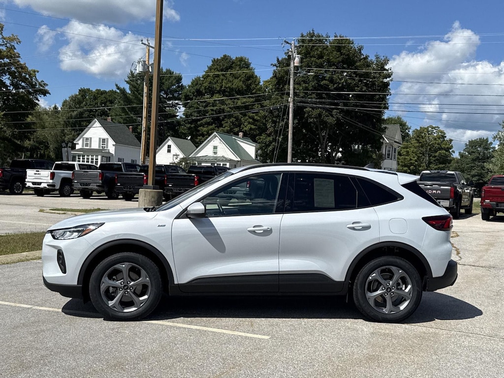 Used 2025 Ford Escape ST-Line Select SUV