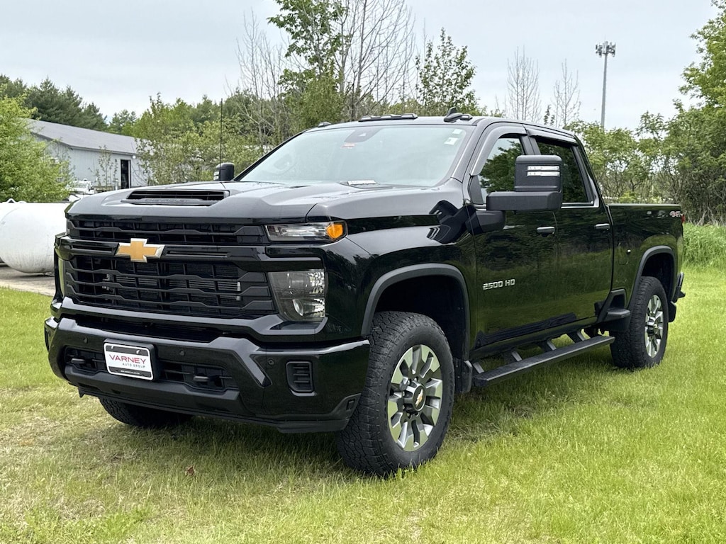 Used 2025 Chevrolet Silverado 2500 HD Custom Truck Crew Cab