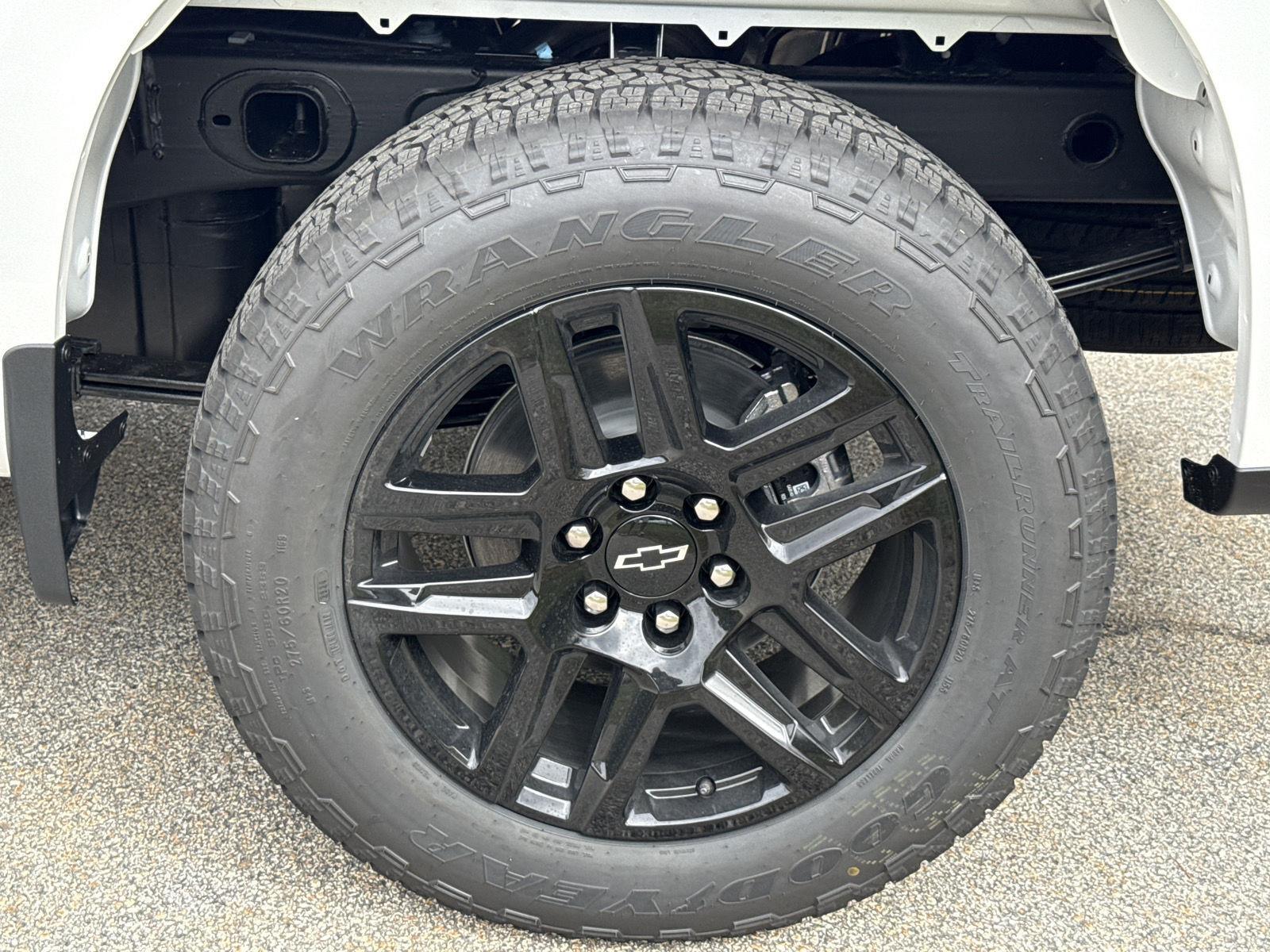 2026 Chevrolet Silverado 1500 RST - Photo 13