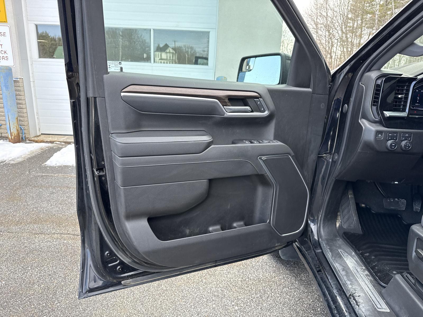 2022 Chevrolet Silverado 1500 RST - Photo 14