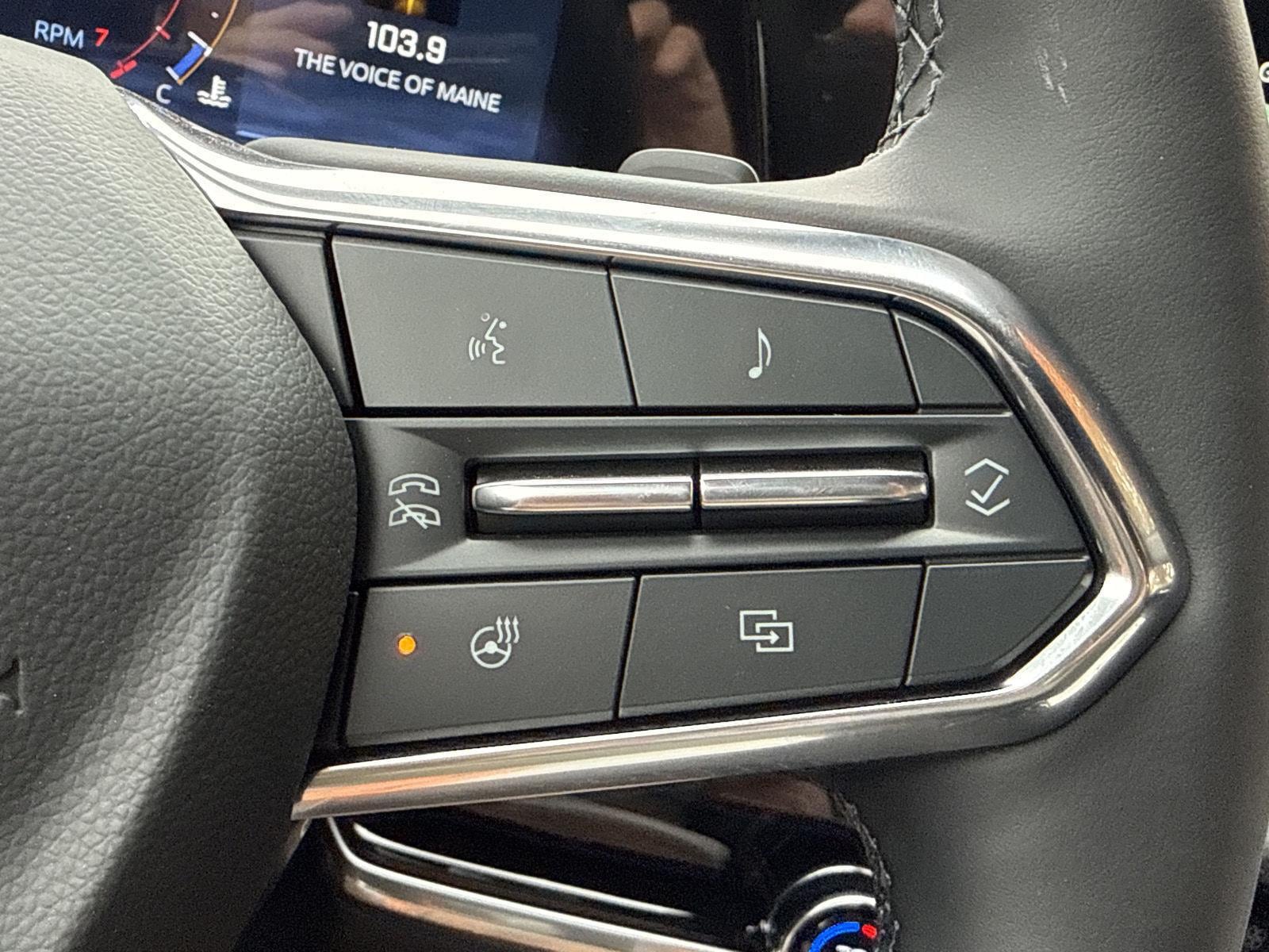 2027 Chevrolet Equinox LT - Photo 21