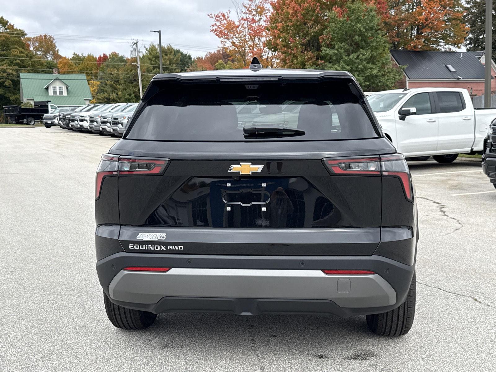 2027 Chevrolet Equinox LT - Photo 6