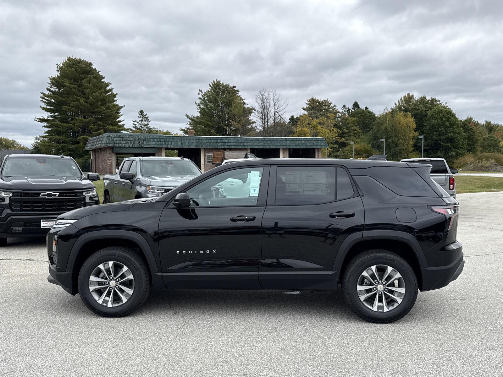 2027 Chevrolet Equinox LT - Photo 8