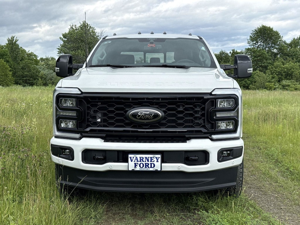 New 2026 Ford Super Duty F-350 SRW LARIAT Truck Crew Cab
