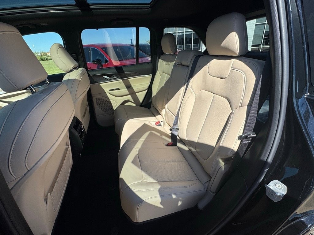 2025 Jeep Grand Cherokee Limited - Photo 14