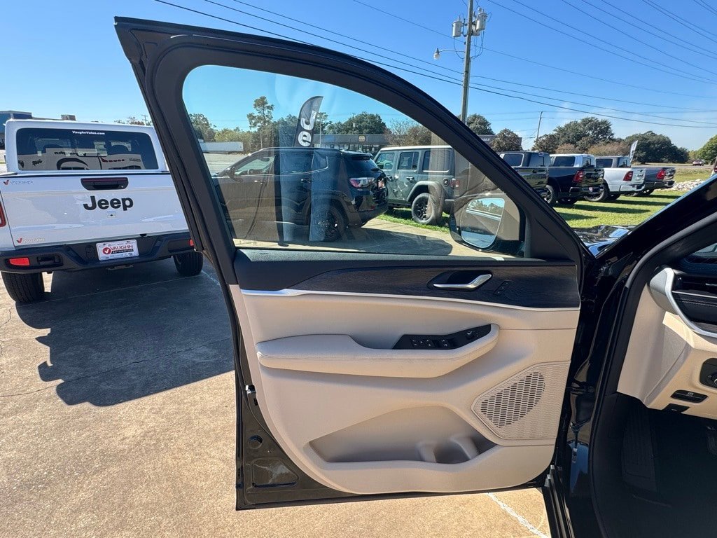 2025 Jeep Grand Cherokee Limited - Photo 9