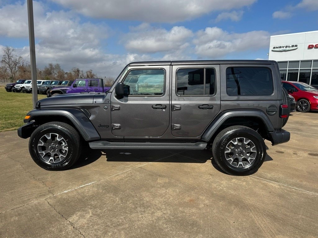 Used 2025 Jeep Wrangler Sahara SUV