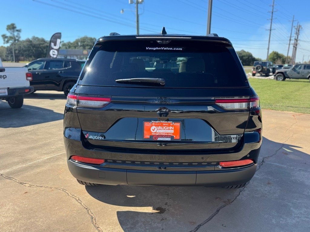 Used 2025 Jeep Grand Cherokee Limited SUV
