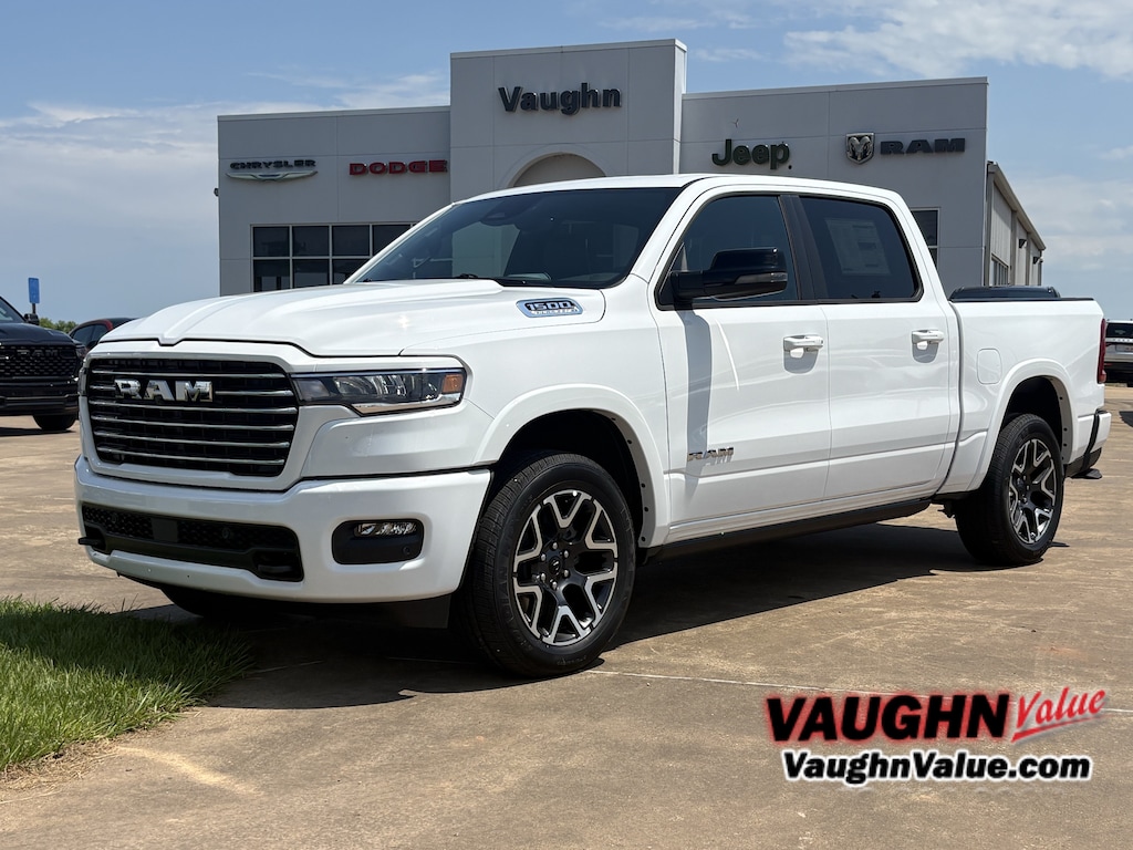 New 2026 Ram 1500 LARAMIE CREW CAB 4X4 5'7 BOX Pickup